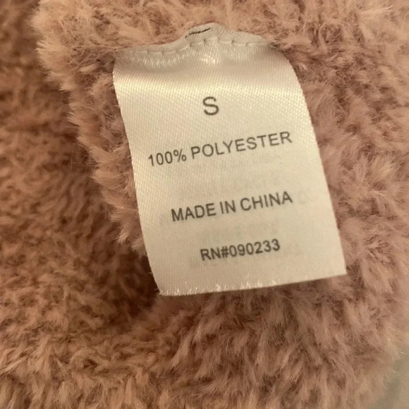 LA hearts pink sweater size small fluffy soft - Picture 6 of 9
